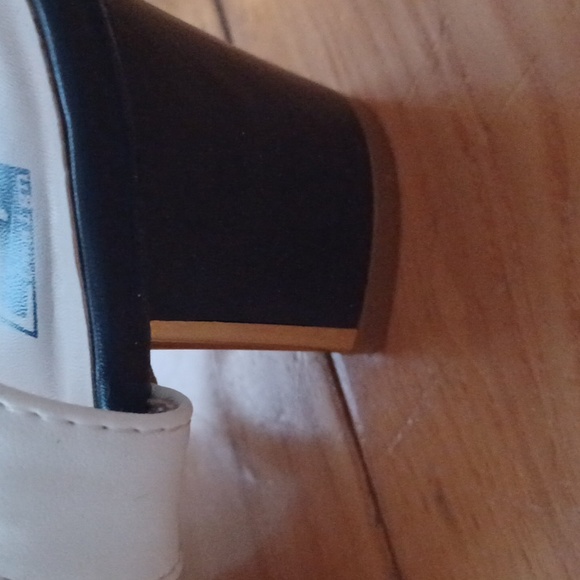 *** NEW SL Design sandals with chunky heels - Picture 2 of 6